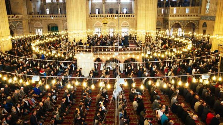 BAYRAM NAMAZI NASIL KILINIR? Diyanet bayram namazı kılınışı: Bayram namazı kaç rekat?