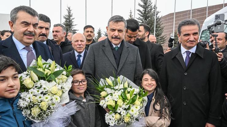 Bakan Tekin'den CHP'ye Tosun Paşa filmi benzetmesi