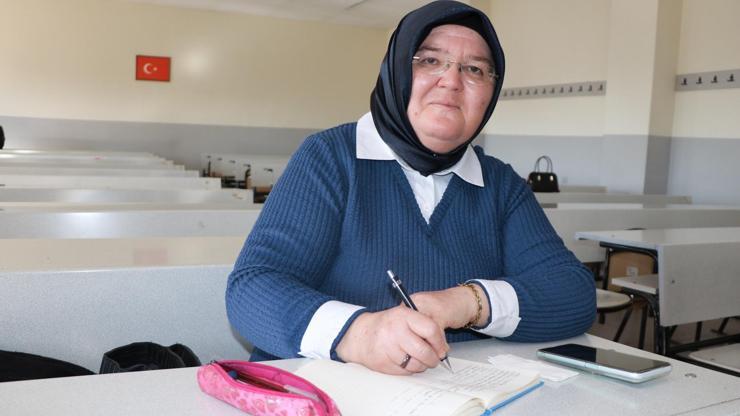 İlkokul mezuniyetinden 41 yıl sonra üniversiteye başladı
