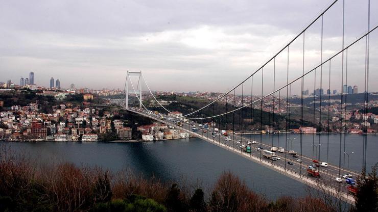 Bayramda otoyol ve köprülerden 12,3 milyon araç geçti