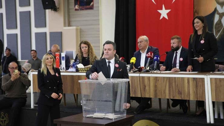 Kuşadası Belediyesi Başkan Vekilliğine Tahsin Demirtaş seçildi Kuşadası Belediyesi Başkan Vekilliğine Tahsin Demirtaş seçildi