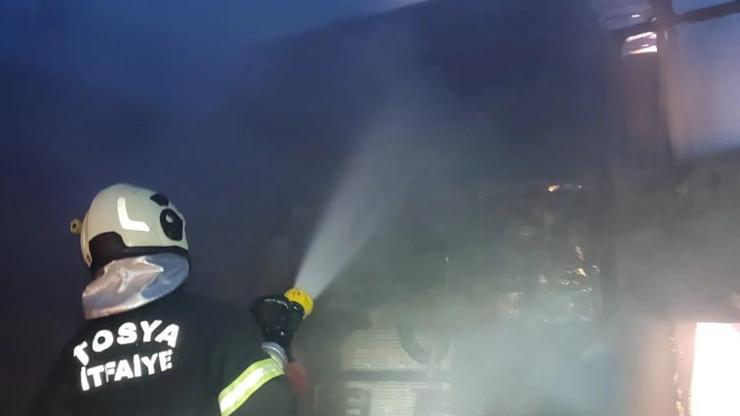 Kastamonu'da TIR yangını
