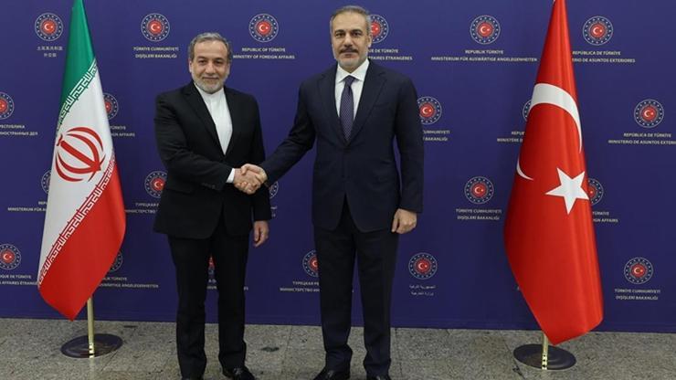 SON DAKİKA | Dışişleri Bakanı Hakan Fidan İranlı mevkidaşı Arakçi ile görüştü SON DAKİKA | Dışişleri Bakanı Hakan Fidan İranlı mevkidaşı Arakçi ile görüştü