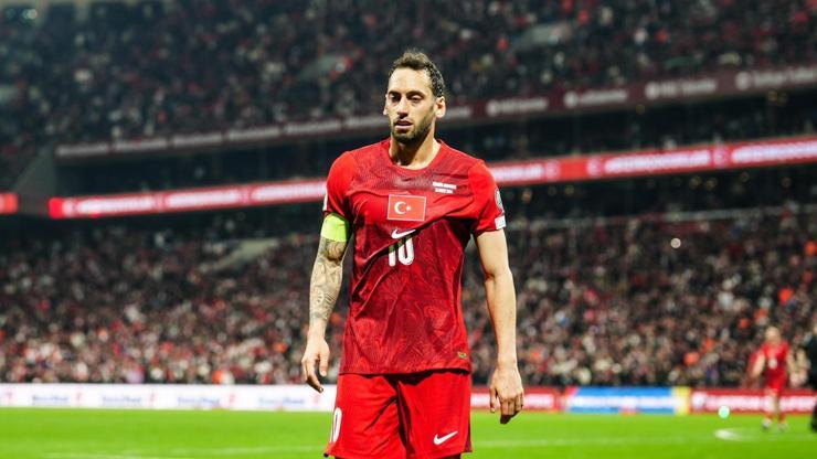 Galatasaray, Hakan Çalhanoğlu için kesenin ağzını açıyor Bu sefer bitiyor mu