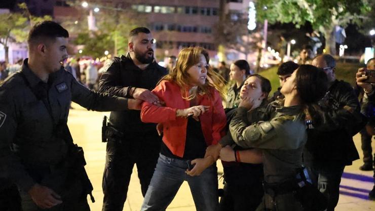 Tel Aviv’de Netanyahu’ya öfke: Savaş karşıtı İsrailliler sokaklara çıktı