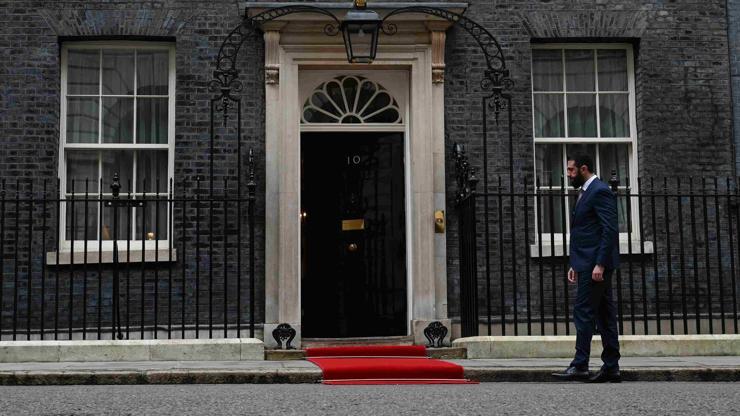 Dün Berlin, bugün Londra: 10 Numara önünde bir ilk