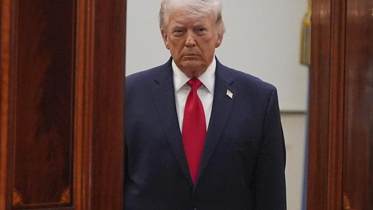 Trump, Epstein dosyaları nedeniyle Adalet Bakanı Bondiye tepkili Görevden alabilir iddiası...