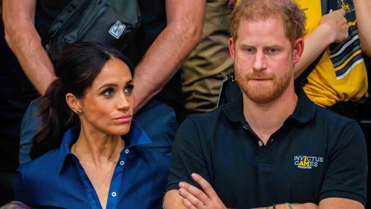 Olay yaratan mesajlar ortaya saçıldı Prens Harry, gazeteciyle flört etmiş: Film izlerken sarılmalarımızı özledim