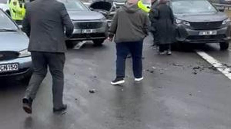 Otoyolda 10 araç zincirleme kazaya karıştı; 6 yaralı Otoyolda 10 araç zincirleme kazaya karıştı; 6 yaralı