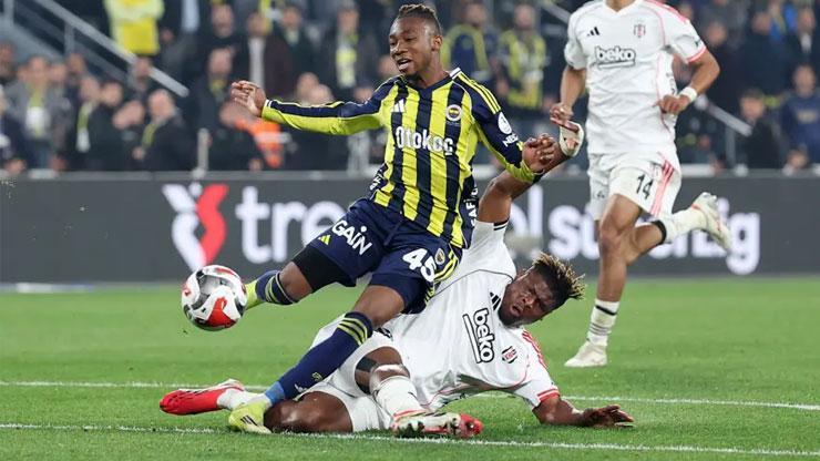 Fenerbahçe-Beşiktaş derbisindeki penaltı kararı doğru mu? Eski hakemler yorumladı Fenerbahçe-Beşiktaş derbisindeki penaltı kararı doğru mu? Eski hakemler yorumladı