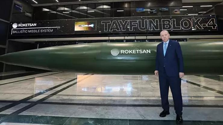 Cumhurbaşkanı Erdoğan, Tayfun Blok-4 füzesine imza attı