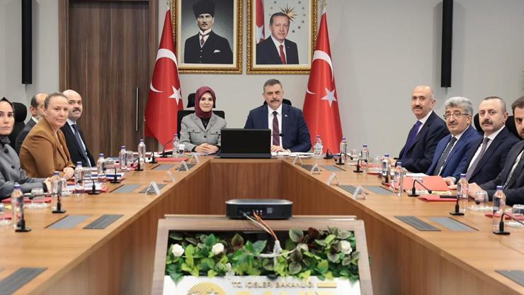 Bakanlar Göktaş ile Çiftçi, valilerle çevrimiçi toplantı gerçekleştirdi