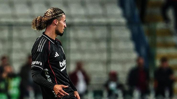 Beşiktaş’ta Taylan Bulut, kadrodan çıkartıldı Beşiktaş’ta Taylan Bulut, kadrodan çıkartıldı