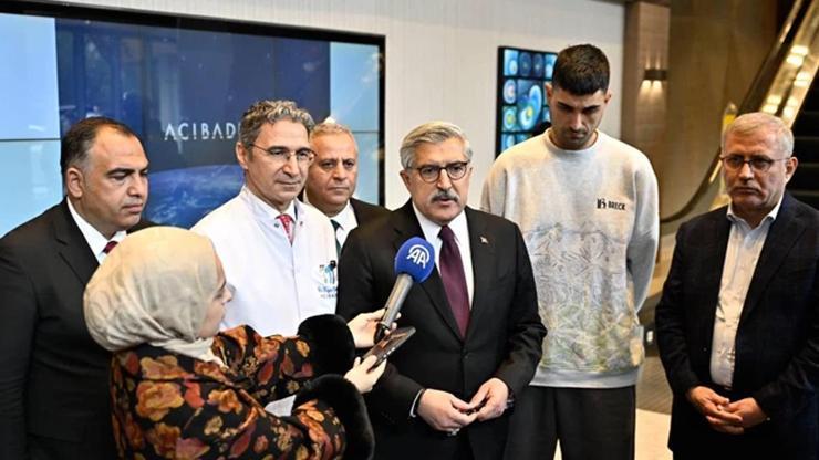 AK Parti Genel Başkan Yardımcısı Yayman, İbrahim Tatlıses'i hastanede ziyaret etti AK Parti Genel Başkan Yardımcısı Yayman, İbrahim Tatlıses'i hastanede ziyaret etti