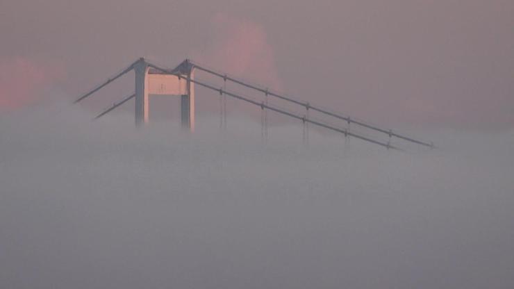 İstanbul Boğazı'nda yoğun sis etkili oluyor İstanbul Boğazı'nda yoğun sis etkili oluyor