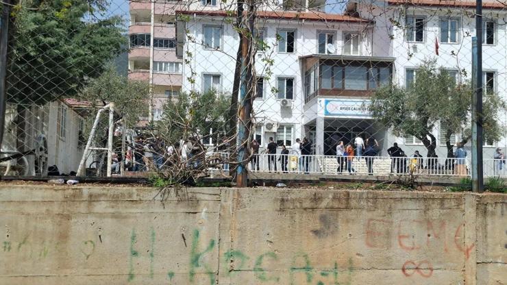 KAHRAMANMARAŞ OKUL SALDIRISINI KİM YAPTI, KİMLİK BİLGİLERİ AÇIKLANDI MI Kahramanmaraş Ayser Çalık Ortaokulu Saldırısı Son Durum