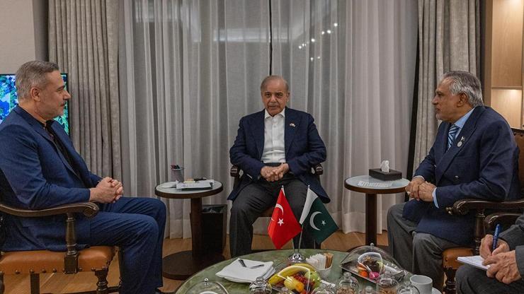 Dışişleri Bakanı Hakan Fidan, Pakistan Başbakanı Şerif ile görüştü