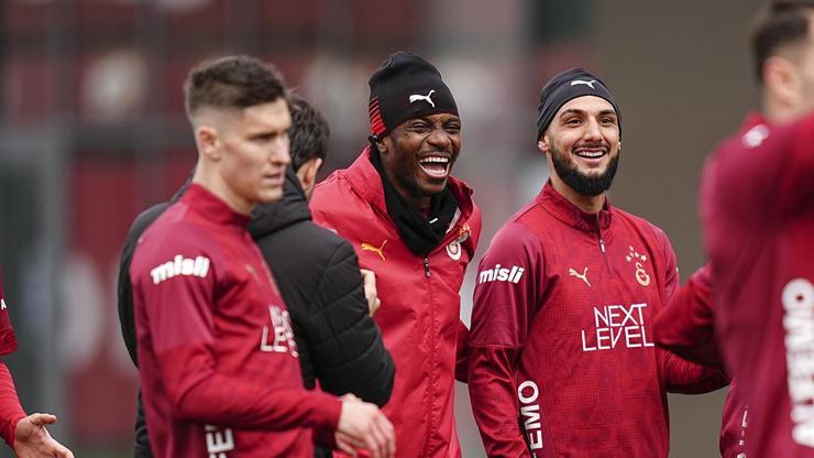 Galatasaray'ın kamp kafilesinde Osimhen sürprizi