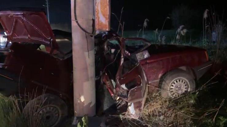 Beton direğe çarpan otomobilin sürücüsü öldü