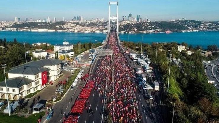 19 NİSAN İSTANBUL YARI MARATONU SAATLERİ: İstanbul Yarı Maratonu kaçta bitiyor İstanbul’da trafiğe kapalı yollar hangileri
