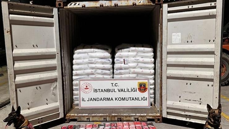 İstanbulda gemiye baskın: 500 milyon TL değerinde uyuşturucu ele geçirildi
