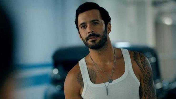 Barış Arduç’tan Altın Madalya Sonrası Sürpriz Kare Kardeşiyle Pozu Çok Konuşuldu