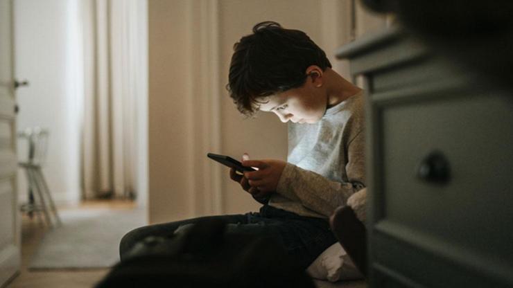 15 YAŞ ALTI SOSYAL MEDYA YASAĞI YÜRÜRLÜĞE GİRDİ Mİ? 15 Yaş Altı Sosyal Medya Yasağı Neleri Kapsıyor? Nasıl Uygulanacak?