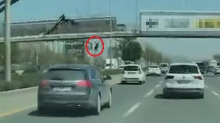  Otomobilin altında kalarak hayatını kaybetti