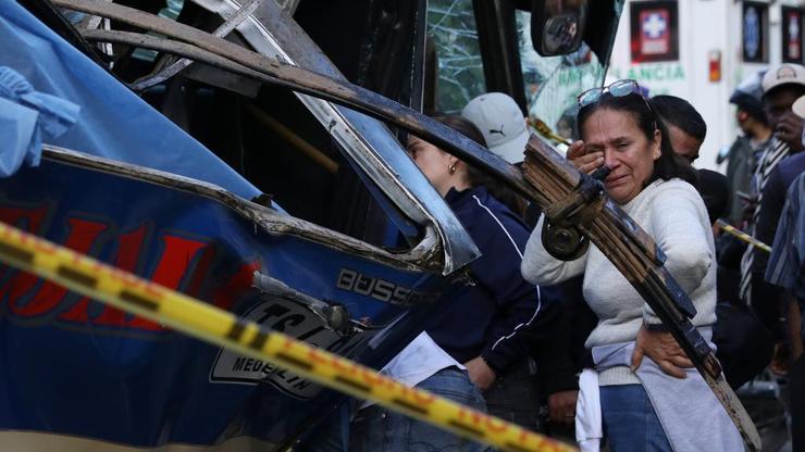 Kolombiya’da kanlı pusu Araçların geçişi sırasında bombalı saldırı: 14 ölü, 38 yaralı...