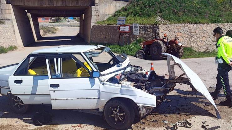 Kırıkkale'de traktör ile otomobil çarpıştı: 5 yaralı
