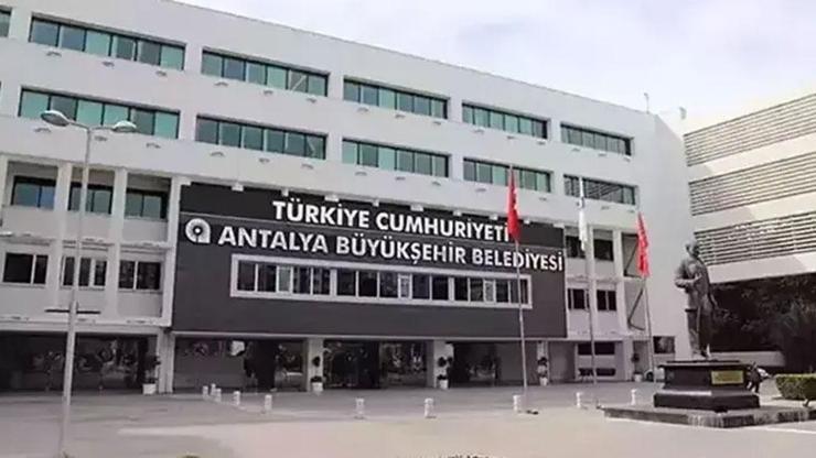 Antalya Büyükşehir Belediyesi'ne çifte operasyon