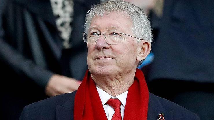 Sir Alex Ferguson, hastaneye kaldırıldı