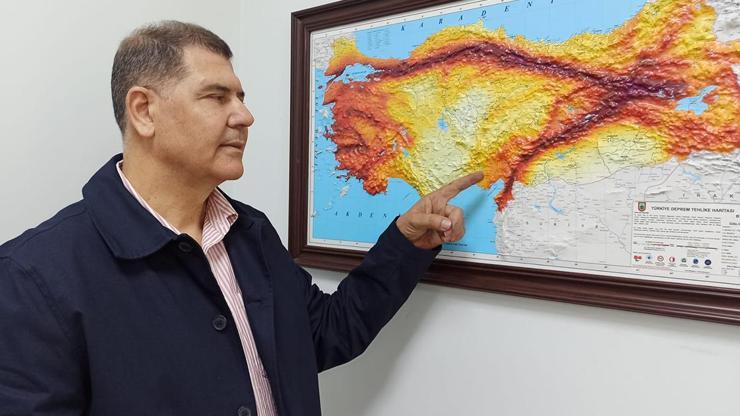 Prof. Dr. Semir Över harita üzerinden gösterdi! Doğu Akdeniz'de 7 ve üzeri deprem mümkün mü?