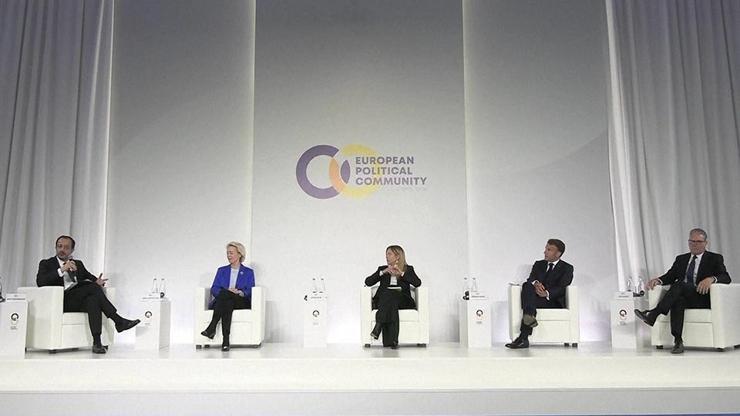 Avrupadan Trumpa üstü kapalı eleştiri
