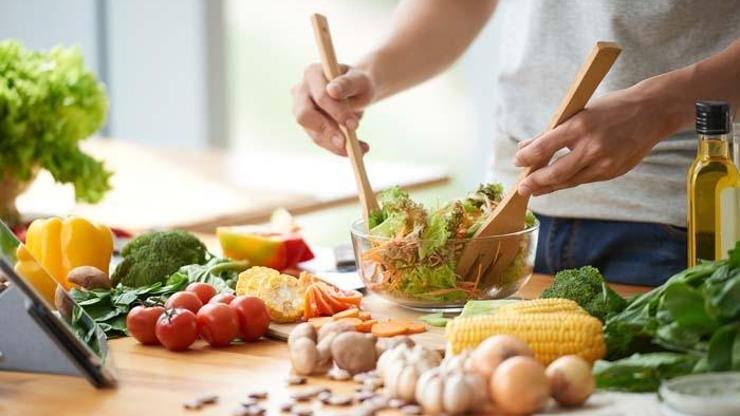 Menopozdan Kas Kütlesine: Kadın ve Erkekleri Ayrı Ayrı Hedef Alan Riskli Gıda Trendleri... Kolajen, Omega-3 ve ‘Mucize’ Etkiler: Sağlıklı Yaşamın Gerçekten İhtiyacı Ne