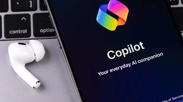 Yapay zeka asistanı copilot tepeye oynuyor