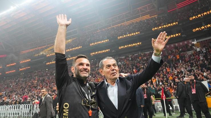 Dursun Özbek sözleşmeyi hazırladı! Okan Buruk'a yeni teklif...