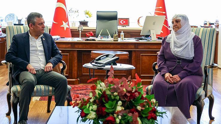 Özgür Özel, 'Barış Anneleri'ni kabul etti