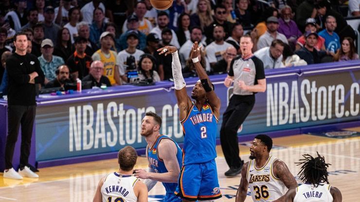 NBA'de son şampiyon Thunder, Batı Konferansı yarı final serisinde Lakers'ı süpürdü