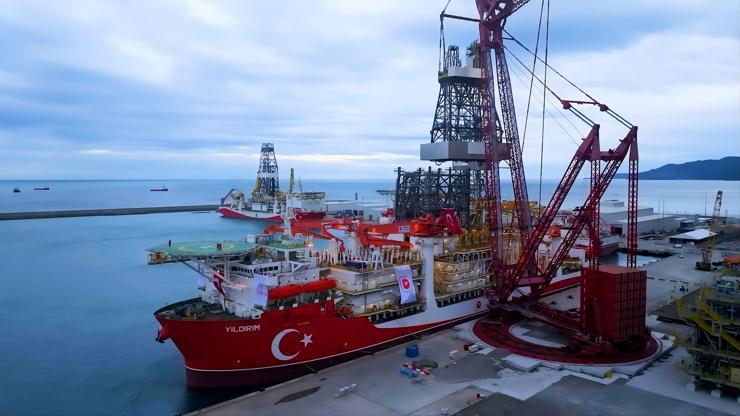 Yıldırım sondaj gemisi Karadeniz’de ilk görevine başladı Yıldırım sondaj gemisi Karadeniz’de ilk görevine başladı
