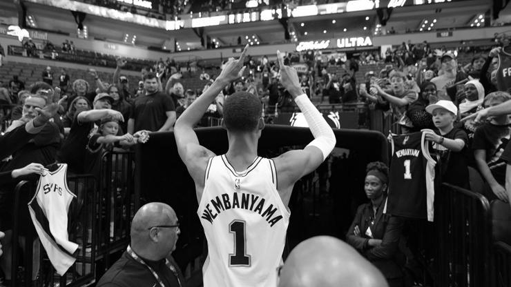 NBA'de Timberwolves'u eleyen Spurs, Batı Konferansı finaline yükseldi NBA'de Timberwolves'u eleyen Spurs, Batı Konferansı finaline yükseldi