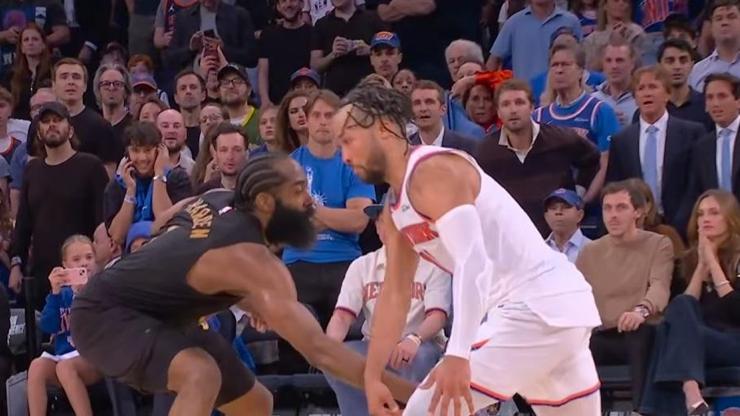 New York Knicks, Cleveland Cavaliers karşısında geri döndü; seriye galibiyetle başladı New York Knicks, Cleveland Cavaliers karşısında geri döndü; seriye galibiyetle başladı