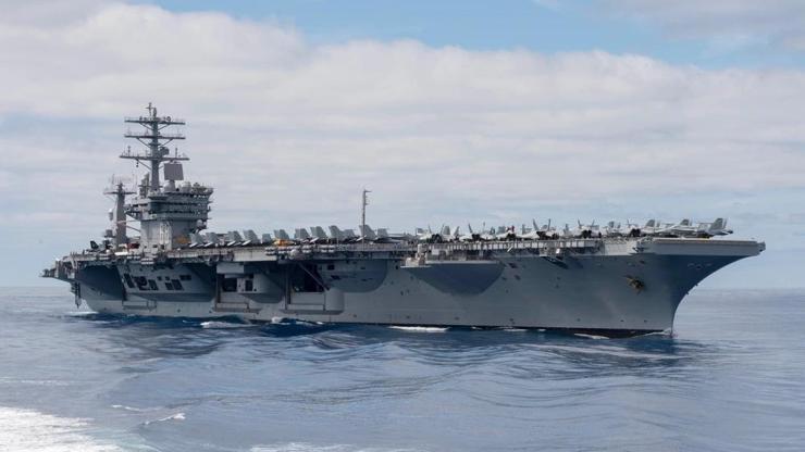 USS Nimitz uçak gemisi Karayiplerde