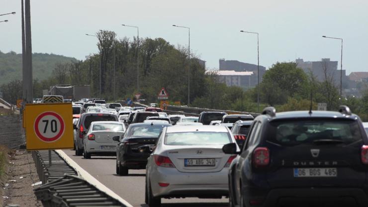 Bir bayram klasiği: Bolu Dağı geçişinde trafik yoğunluğu
