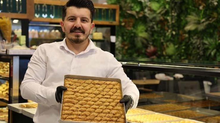 İşte SAHTE BAKLAVAYI Anlamanın Yolu: Ustası Ölçüyü Verdi: 2 Kilo 800 Gram Aman Dikkat Baklava Diye Şerbetli Yufka Yiyor Olabilirsiniz