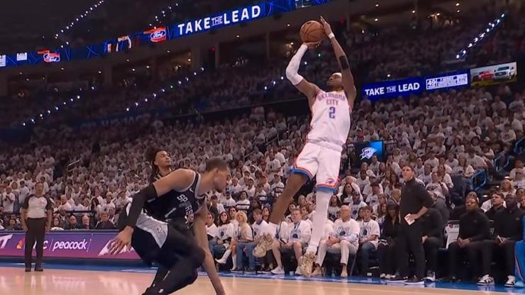 NBA'de Oklahoma City Thunder, San Antonio Spurs karşısında 3-2 öne geçti