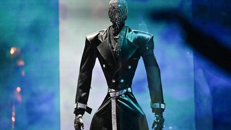 Podyuma bu kez robotlar çıktı