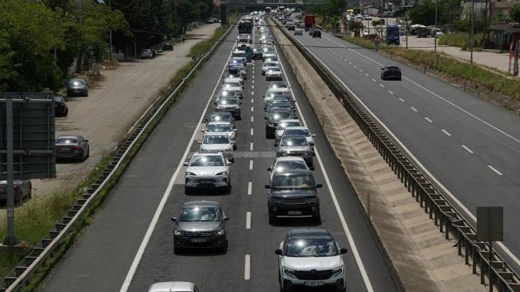İstanbul yolunda yoğunluk İstanbul yolunda yoğunluk