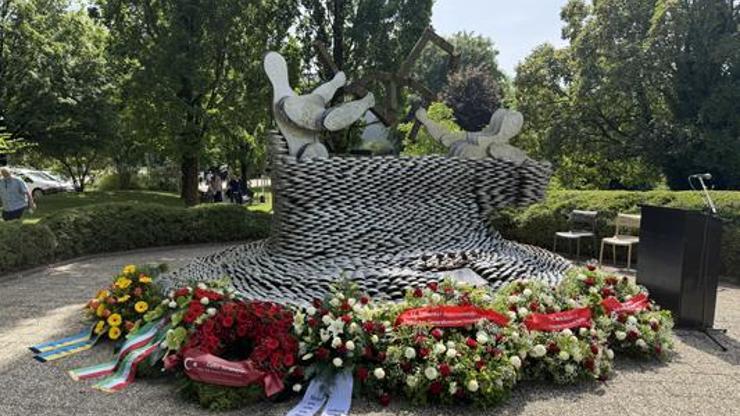 Almanyadaki Solingen ırkçı saldırısının üzerinden 33 yıl geçti
