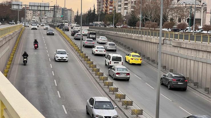 Bayram dönüşü başlıyor! Güvenli yolculuk için 6 kritik tavsiye Bayram dönüşü başlıyor! Güvenli yolculuk için 6 kritik tavsiye